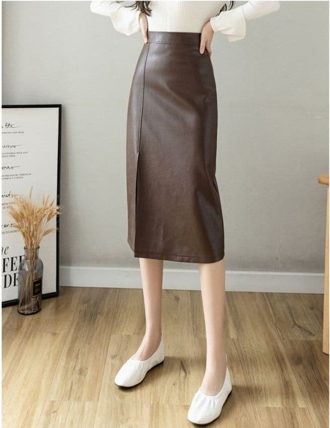 タイトスカート レザー調サイドスリット入りタイトスカート