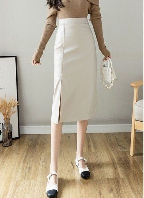 タイトスカート レザー調サイドスリット入りタイトスカート