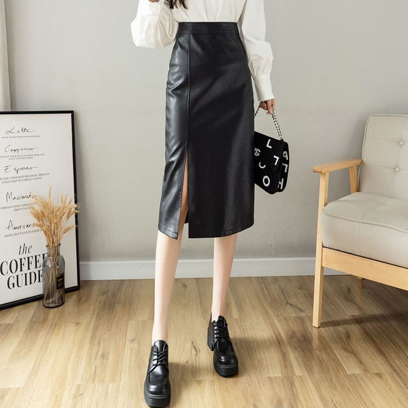 タイトスカート レザー調サイドスリット入りタイトスカート