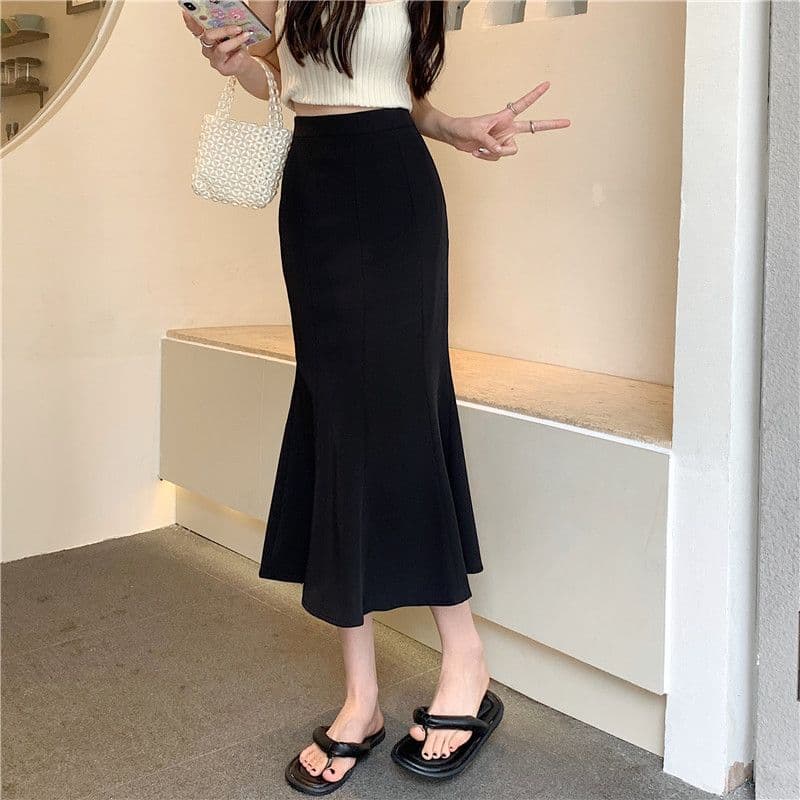 タイトスカート 裾広がりマーメイド風タイトスカート