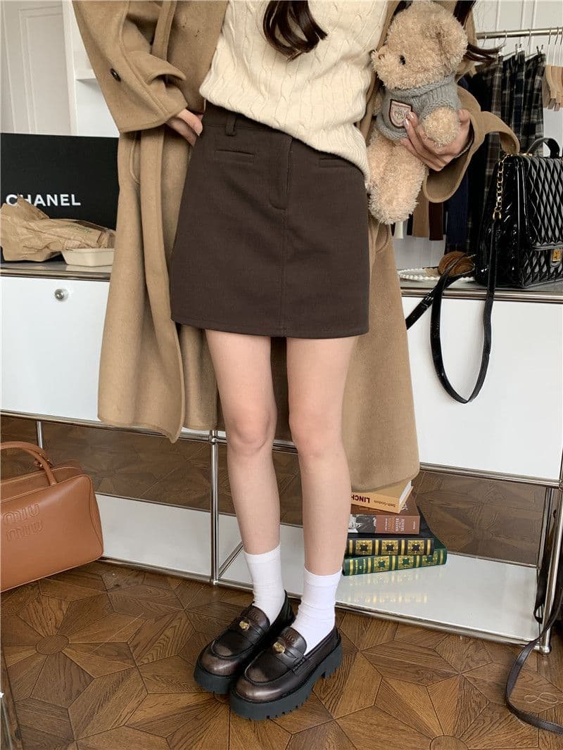 タイトスカート 上品な台形シルエット ミニ丈タイトスカート